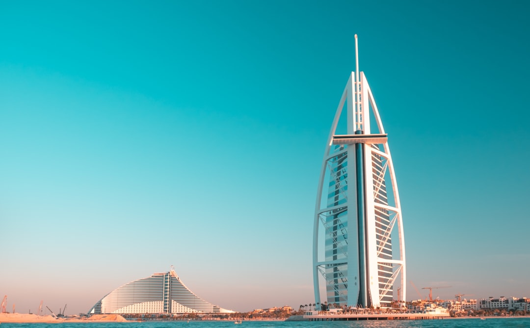 How to Choose the Best Dubai University as an International Student - Featured image